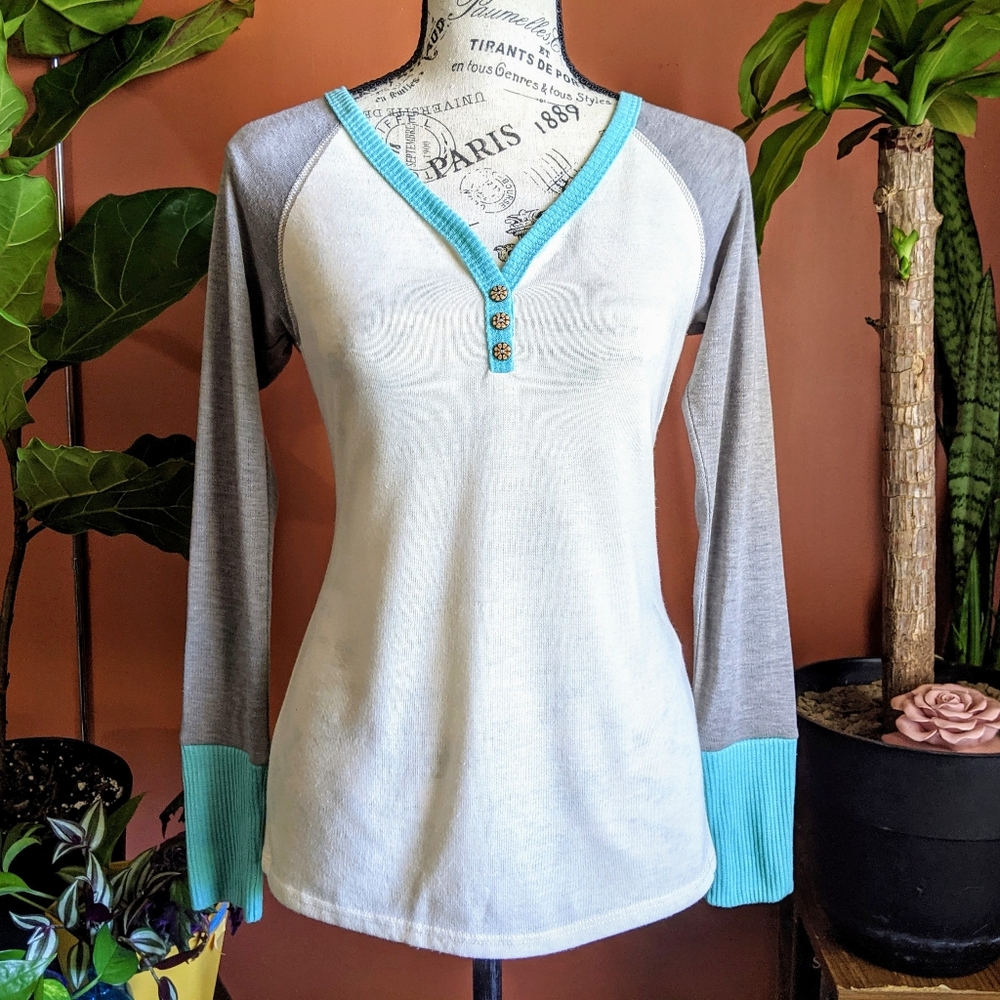 Long Sleeve Color Block Baseball Tee